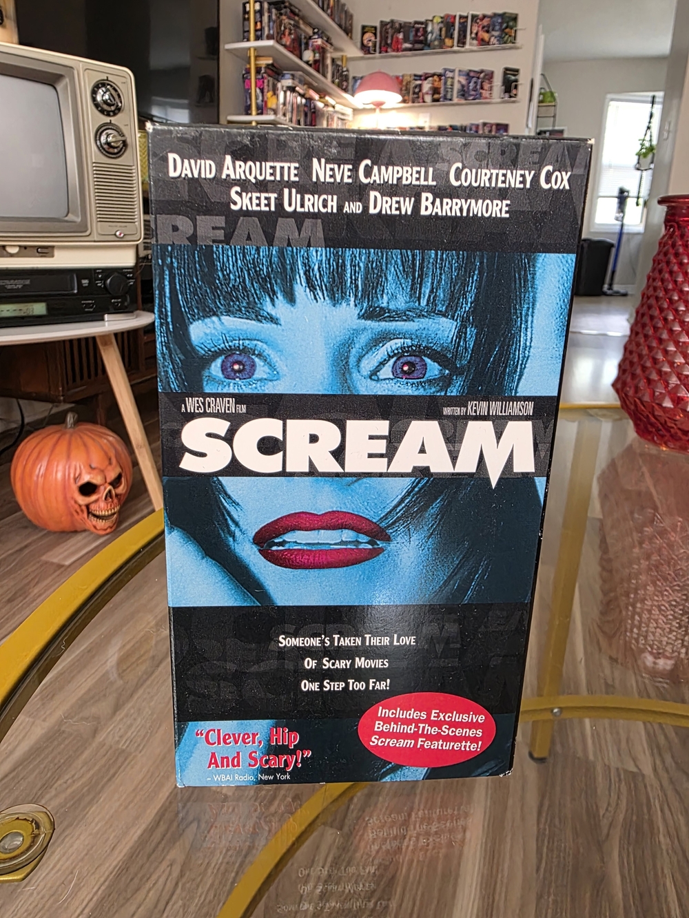 Scream (VHS) -Blue Variant With Courteney Cox On Cover RARE